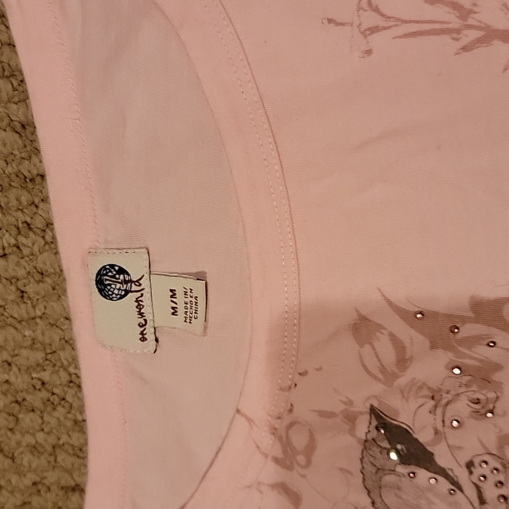 One World tshirt - Picture 3 of 3